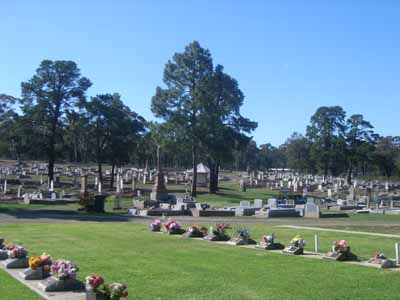[picture of Rushworth Cemetery]